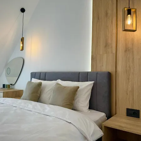 Апартамент Modern & Classy For 4 Guests & Parking *