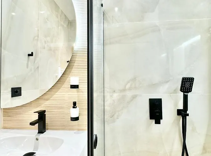 Modern & Classy For 4 Guests & Parking Apartmán Sofie