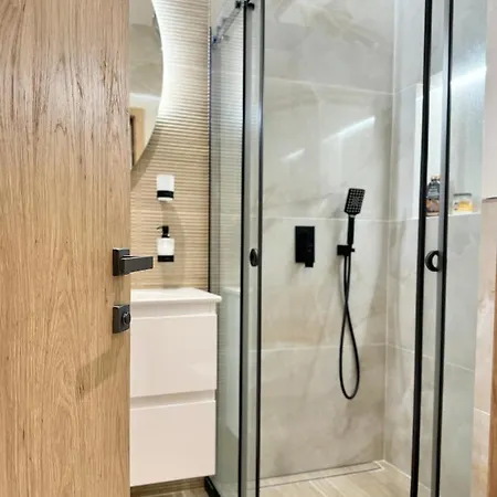 Modern & Classy For 4 Guests & Parking * Sofía